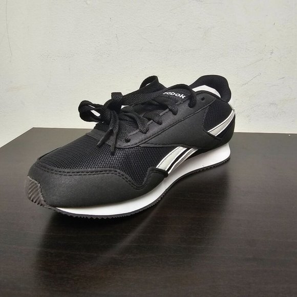 Reebok Classic Lace-Up Sneakers Jogger Size 5 W Black / White New in Box! - Picture 3 of 9